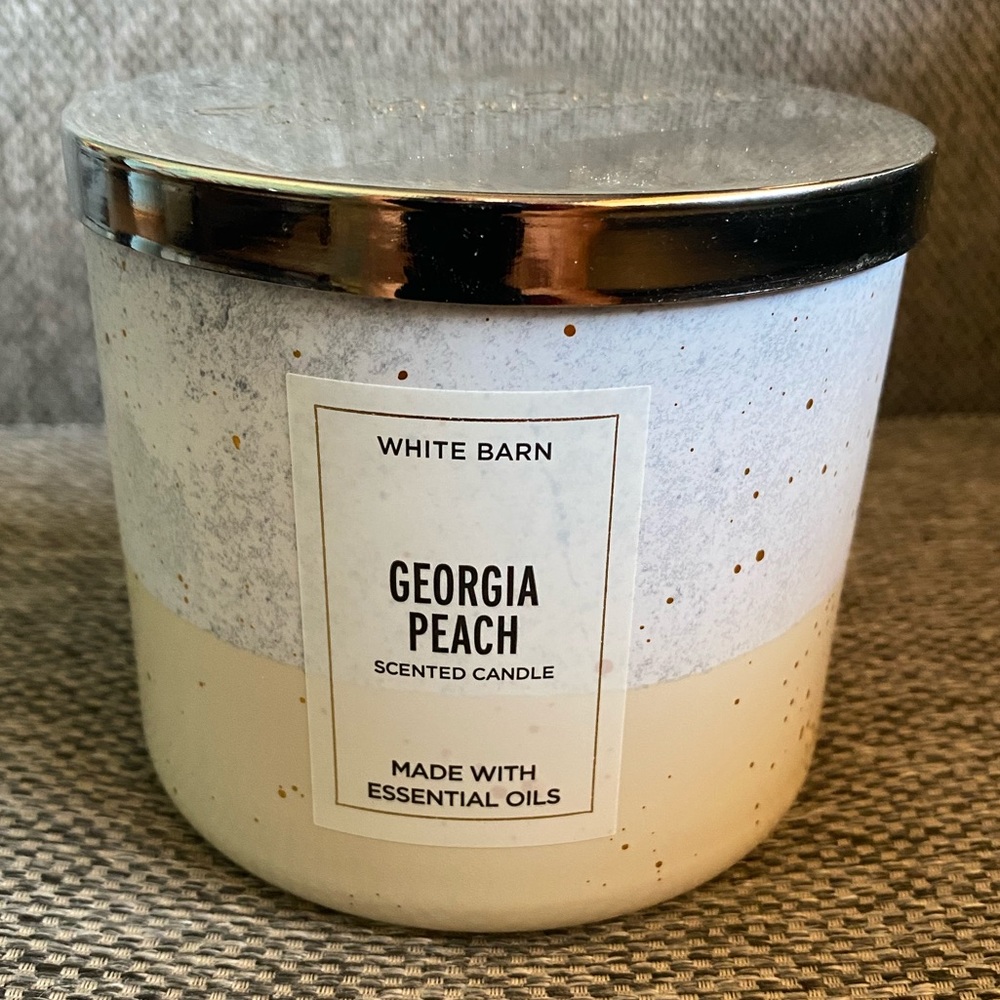 Bath & Body Works - 3 Wick Candle - Georgia Peach